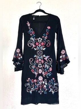 INC Embroidered Shift Dress Bell Sleeves, Stretchy Nylon, XS (fits larger)